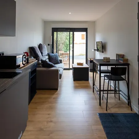 Апартаменты Chez Lilyves - Avec Terrasse Privee Bouray-sur-Juine
